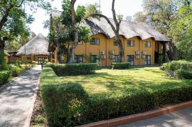 Cresta Riley's Hotel