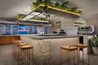 MB Hotel, Trademark Collection by Wyndham - bar