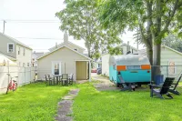 4 Mi to Cedar Point: Main House w/ Fenced Yard - キッチン