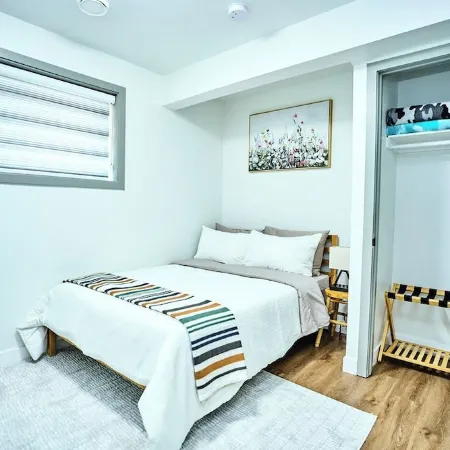 Comfy 2BR Guest Suite in Leduc 12 Mins to YEG Airport