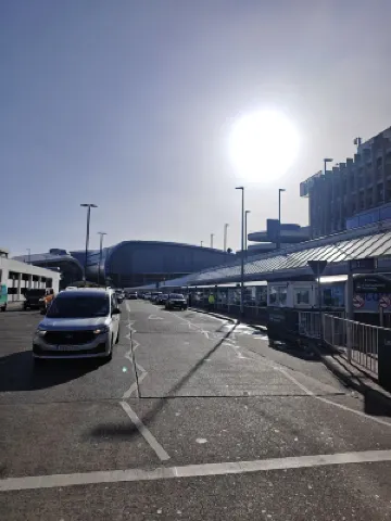 Clayton Hotel Dublin Airport Central بالقرب من الفندق Photos