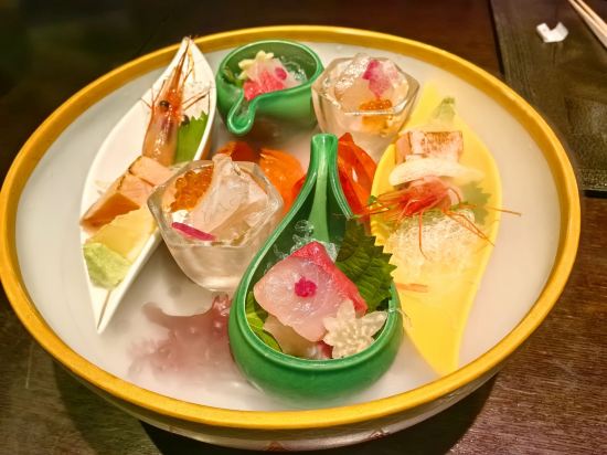 日本百景に囲まれた洞窟風呂の宿　百楽荘　能登九十九湾 クーポン