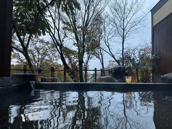 日本百景に囲まれた洞窟風呂の宿　百楽荘　能登九十九湾 クーポン