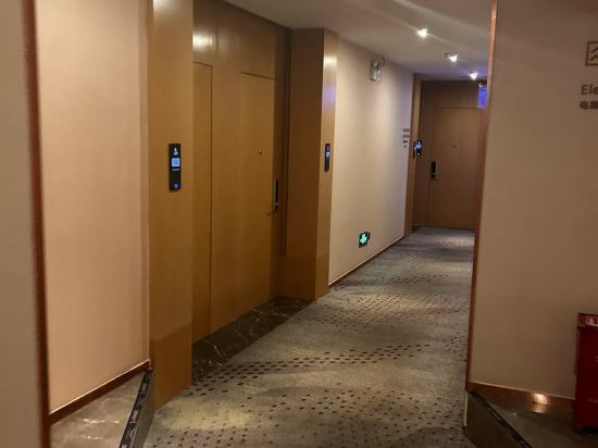 麗楓酒店（深圳羅湖口岸國貿地鐵站店）優惠