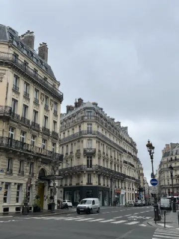 The Peninsula Paris À proximité de l'hôtel Photos