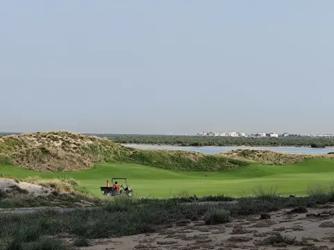 Yas Plaza Bay by IHG (formerly Park Inn by Radisson, Abu Dhabi Yas Island) In der Nähe des Hotels Photos