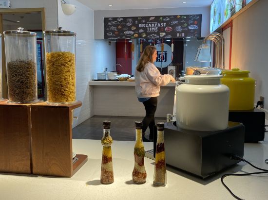 扉縵飯店（西安鐘樓地鐵站回民街店）優惠