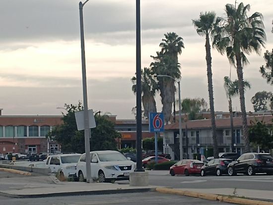 洛杉磯 - 羅蘭崗6號汽車旅館優惠