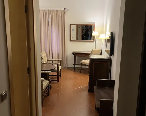 Parador de Cardona Habitaciones Photos