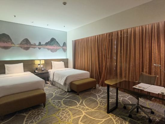 香港九龍東皇冠假日酒店優惠