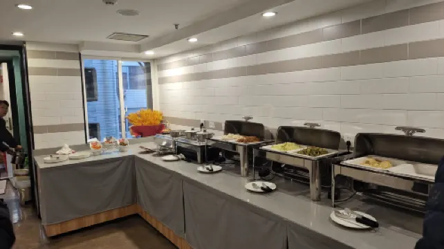 Qiantai Hotel (Nanjing Xinjiekou Wangfu Street) Photos