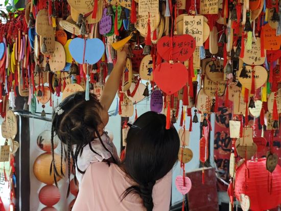 何夜青旅酒店（重慶解放碑步行街店）優惠
