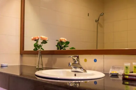 Yunti Hotel Kamar Photos