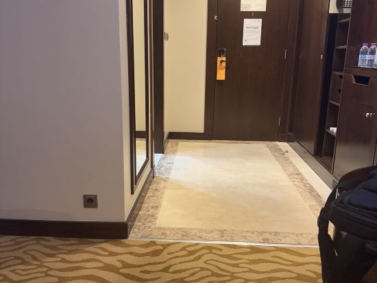 阿爾科巴爾濱海路假日酒店優惠