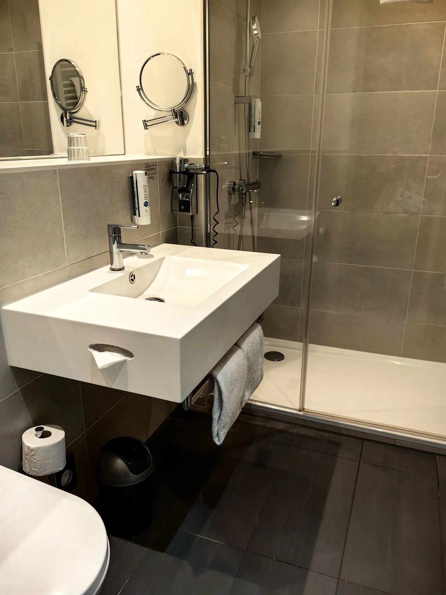 Garner Hotel Berlin - Mitte, an IHG Hotel Zimmer Photos