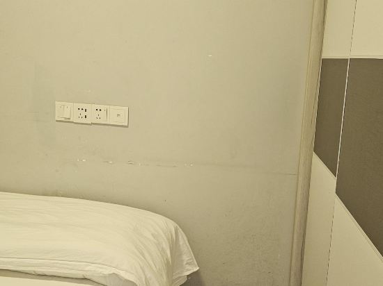 英倫精品公寓（廣州火車站三元里地鐵站店）優惠