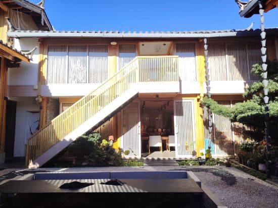 麗江雲見棲舍客棧優惠