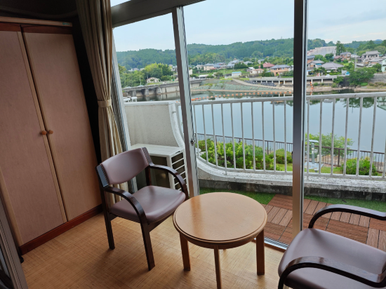 大自然の静寂と天然自噴温泉を愉しむ湯宿　亀山温泉ホテル クーポン