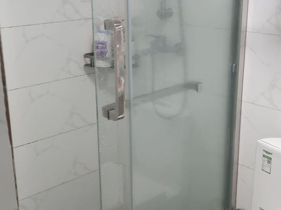 英倫精品公寓（廣州火車站三元里地鐵站店）優惠
