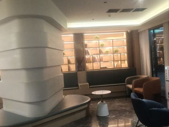 樂齊·輕居飯店（義烏國際商貿城賓王夜市步行街店）優惠