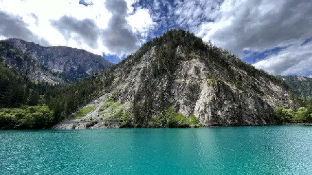 Fusheng Half-Day Xianqingju (Jiuzhaigou Eternal Love Store) In der Nähe des Hotels Photos