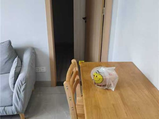英倫精品公寓（廣州火車站三元里地鐵站店）優惠