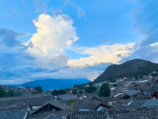 麗江古城陽光客棧優惠