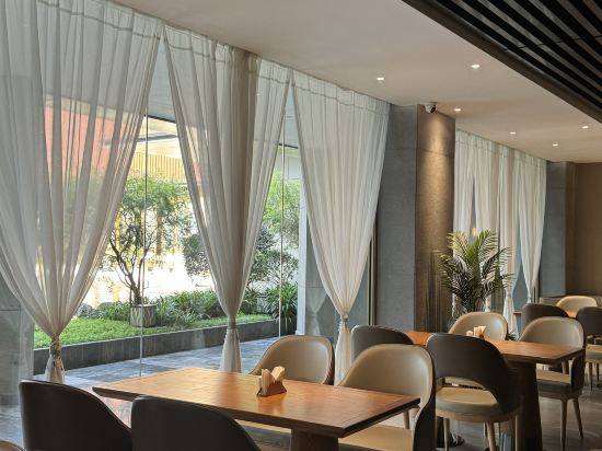 世熙天悦酒店（陽朔西街店）優惠