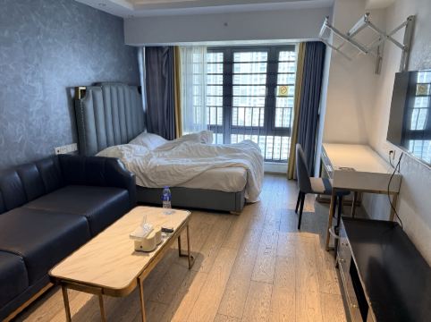 鉑斯登行政公寓（深圳大學城塘朗地鐵站店）優惠