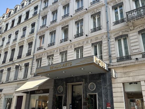 里昂中心美術學院美居酒店優惠