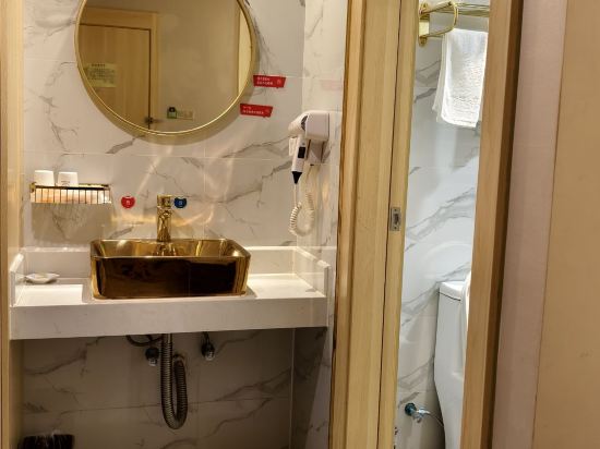 愛華精品酒店（深圳會展中心科學館地鐵站店）優惠