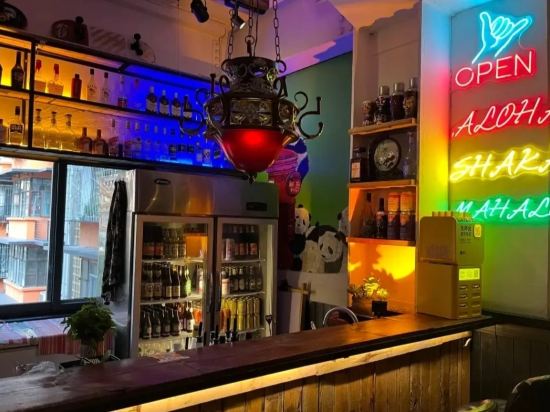 POSHPACKER拖板鞋青年旅舍旅行酒店（成都太古裏春熙路地鐵站店）優惠