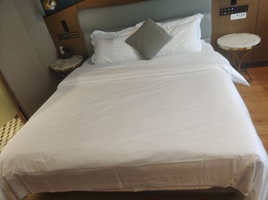 重慶D·Guest鑽客智能酒店（解放碑洪崖洞店）優惠