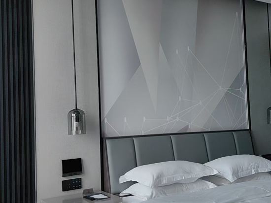 貴陽萬國藝術飯店（甲秀樓大十字廣場店）優惠