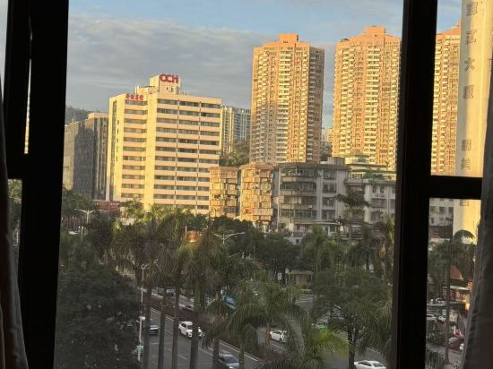 美球假日飯店（珠海拱北口岸店）優惠