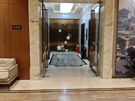 麗橙酒店·悦（貴陽大十字廣場店）優惠