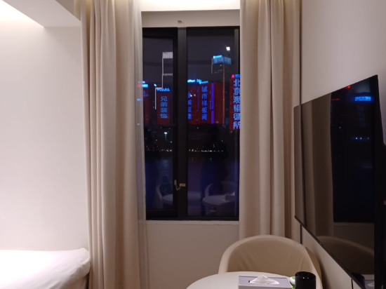 重慶景慕心悅江景飯店（解放碑洪崖洞店）優惠