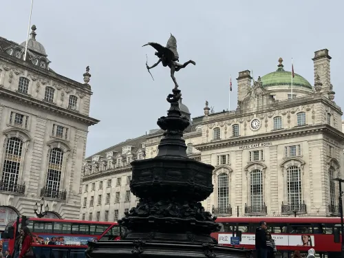 Zedwell Capsule Hotel Piccadilly Circus In der Nähe des Hotels Photos