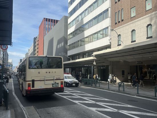 豪華カプセルホテル 安心お宿プレミアリゾート京都四条烏丸店 クーポン