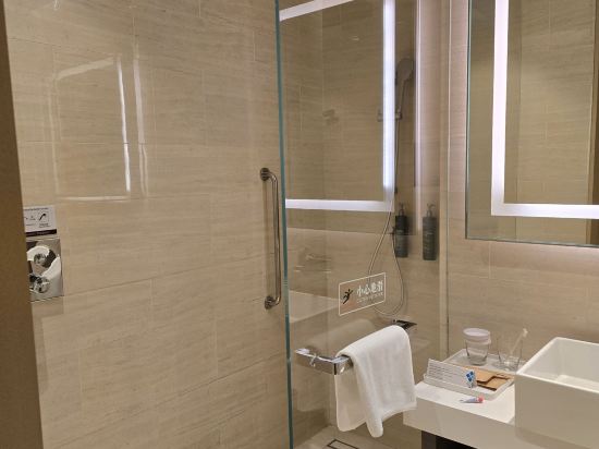 上海新虹橋國家會展中心燦輝希爾頓花園酒店優惠