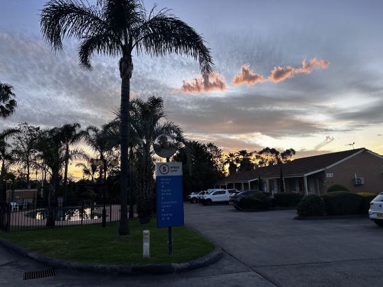 貝斯特韋斯特機場汽車旅館及會議中心優惠