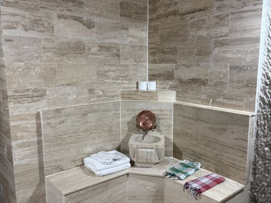 假日洞穴酒店優惠