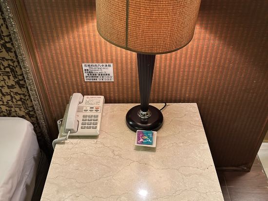 高雄花鄉汽車旅館-蓮潭館優惠