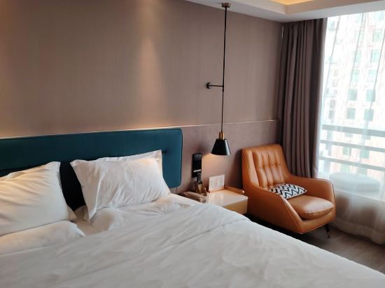 潮漫飯店（深圳寶安大仟裡坪洲地鐵站店）優惠