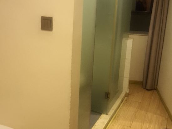 7天優品飯店（珠海拱北口岸廣場輕軌總站店）優惠