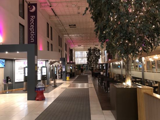 Premier Inn London Heathrow Airport T2 & T3 - Bath Road優惠