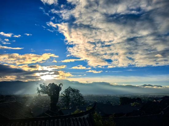 麗江尋隱觀景客棧（大水車店）優惠