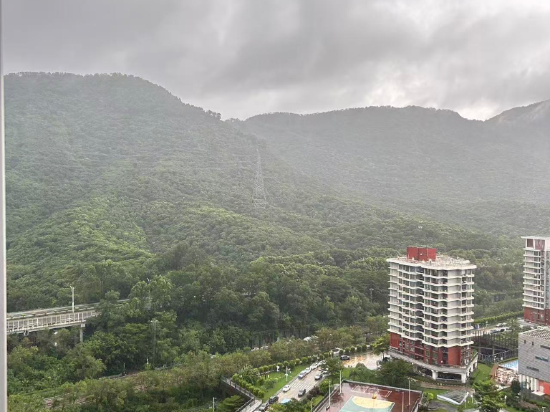 鉑斯登行政公寓（深圳大學城塘朗地鐵站店）優惠