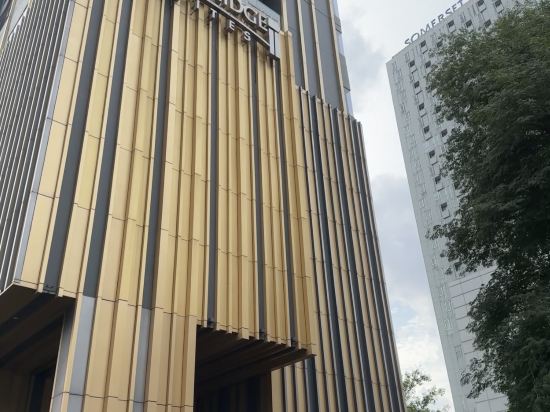 曼谷通羅宿之橋套房飯店優惠