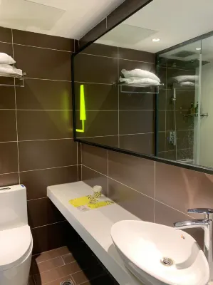 IU Hotel (Guangzhou Zengcheng Gualv Road Wanda Plaza) Kamar Photos